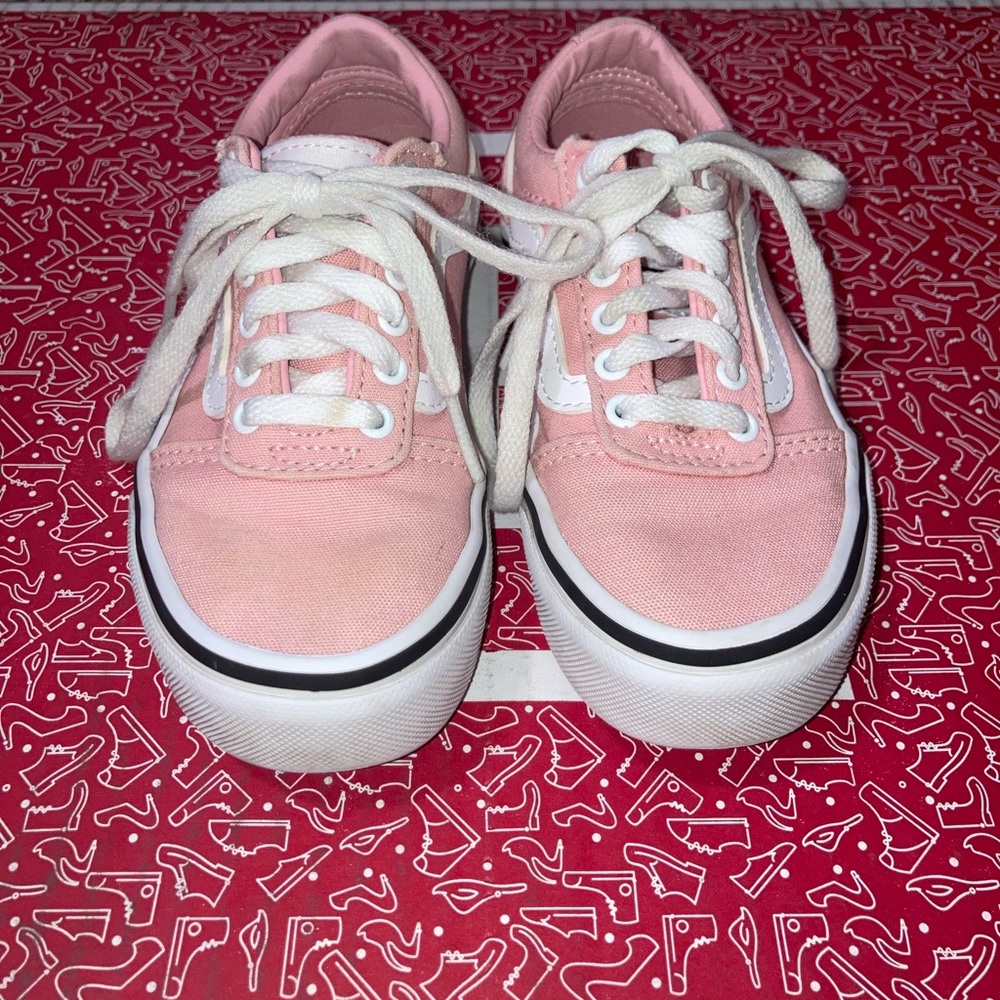 Pink Vans Little girls size 11 , still in great condition!